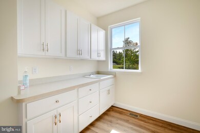 113 Amberfield Ct, Winchester, VA 22602 - photo 7