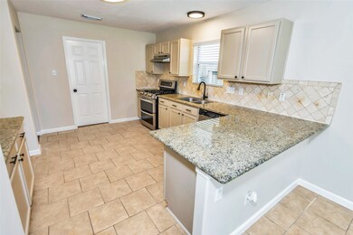 28727 Hidden Cove Dr, Magnolia, TX 77354 - photo 4