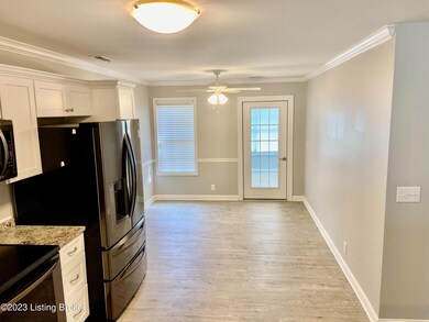 439 Woodlake Dr, Mount Washington, KY 40047 - photo 7