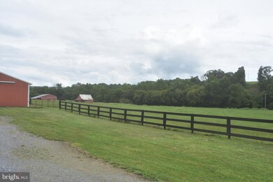 601 Hinton Rd, Luray, VA 22835 - photo 5