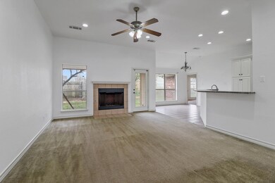 2305 Warwick Ct, Bedford, TX 76022 - photo 5