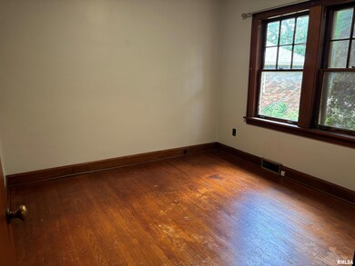1728 E Locust St unit O, Davenport, IA 52803 - photo 6