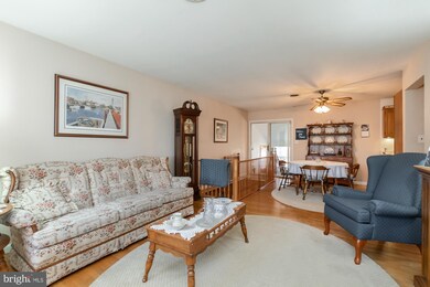 1492 Thies Dr, Pasadena, MD 21122 - photo 3