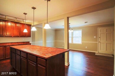 9160 Genevieve Dr, White Plains, MD 20695 - photo 4