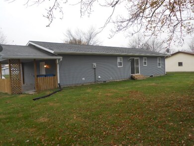 116 E Cooper St, Odon, IN 47562 - photo 3