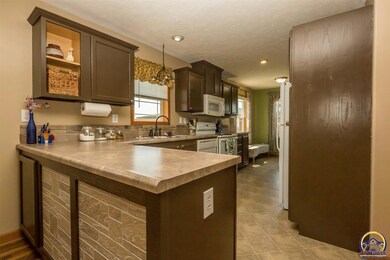 9104 SW Glick Rd, Auburn, KS 66402 - photo 5