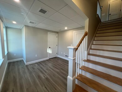 7 Juniper Ln, Portsmouth, NH 03801 - photo 2