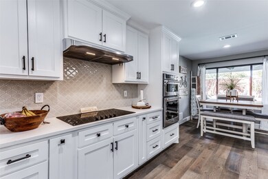 724 W Pleasantview Dr, Hurst, TX 76054 - photo 6