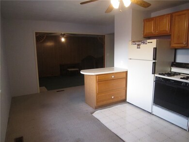 813 S 5th Place, Mattoon, IL 61938 - photo 7