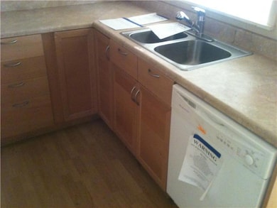 1596 Baxter Dr, Columbus, OH 43227 - photo 4