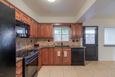 Kitchen (3)-FULL