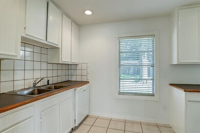 1601 Hewitt Dr, Houston, TX 77018 - photo 5