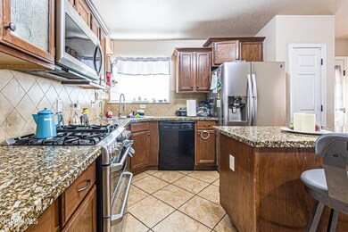 14332 Desert Sage Dr, Horizon City, TX 79928 - photo 7