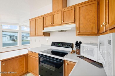 7018CottageWay-12