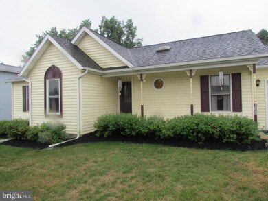 1509 Mark Dr, Chambersburg, PA 17201 - photo 2