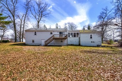 1076 S Main St, Bellingham, MA 02019 - photo 6