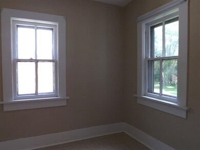 2121 E Pleasant St, Davenport, IA 52803 - photo 7