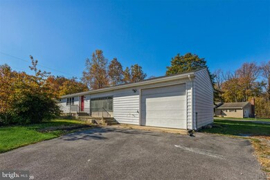 4021 Sycamore Grove Rd, Chambersburg, PA 17202 - photo 2