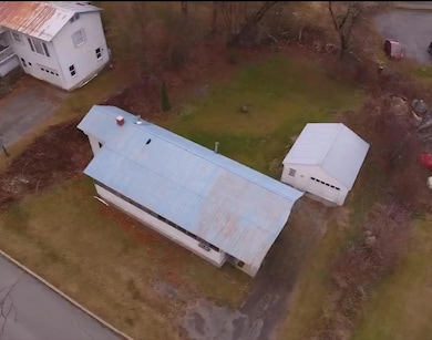 30 Mountain Ave, Saint Johnsbury, VT 05819 - photo 3