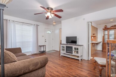 53 Stonegate Dr, Bedford, TX 76022 - photo 6