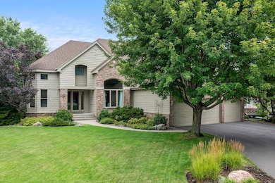 3933 Donegal Way, Saint Paul, MN 55122 - photo 2