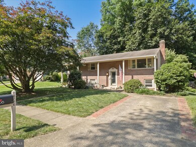 6206 Erman Ct, Burke, VA 22015 - photo 2