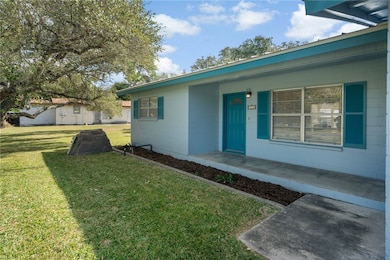 302 Fulton Ave, Rockport, TX 78382 - photo 3