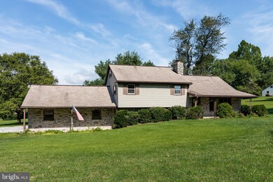 505 Sycamore Rd, Douglassville, PA 19518 - photo 2