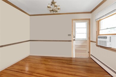 459 Albany Ave, Lindenhurst, NY 11757 - photo 5