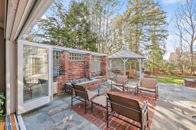 8 Pinecrest Rd Riverside CT-print-059-05