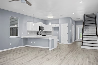 7817 Sealey St, Houston, TX 77088 - photo 4