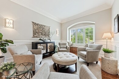 688 S Hawthorne Ave, Elmhurst, IL 60126 - photo 4