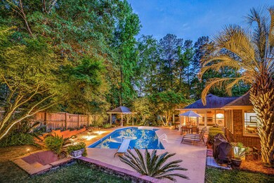 Saltwater Pool w/lights