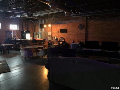 320 E 2nd St, Davenport, IA 52801 - photo 5