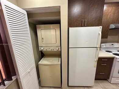 2541 NW 56th Ave unit 319, Lauderhill, FL 33313 - photo 5