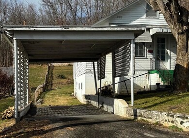 409 Maple Street