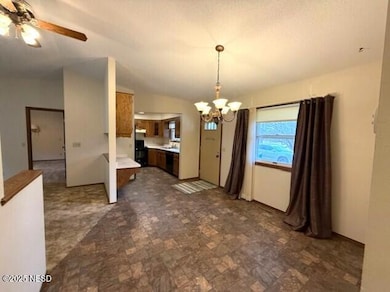 1116 N Riverview Ct, Watertown, SD 57201 - photo 5