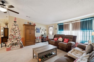 50989 Highway 27 unit 48, Davenport, FL 33897 - photo 4