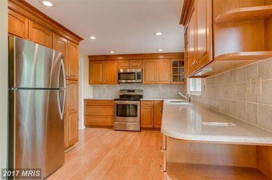 7114 Willow Brook Way, Columbia, MD 21046 - photo 3