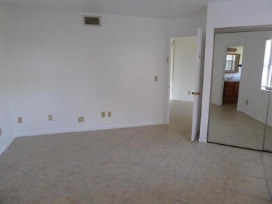 2069 NE Collins Cir Unit 7-1