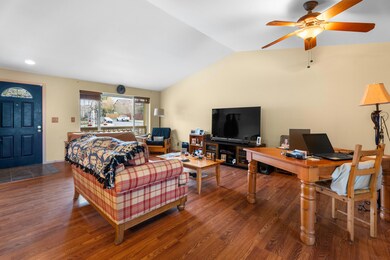 1867 NE Curtis Dr, Bend-34
