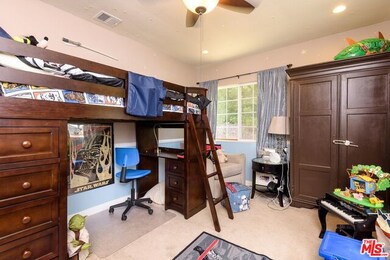 19641 Lanark St, Reseda, CA 91335 - photo 3