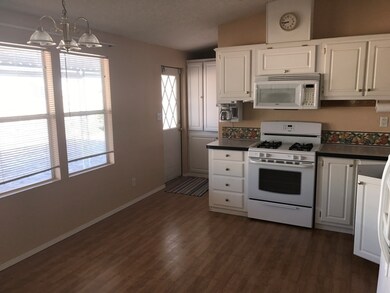 12584 E 45th Dr, Yuma, AZ 85367 - photo 7