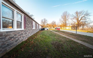 23105 Triple Ln, Saint Robert, MO 65584 - photo 2
