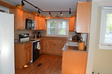 411 W Spruce St, Princeton, IN 47670 - photo 5