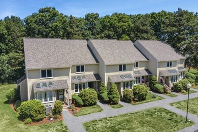 425 Maple Brook Rd unit 425, Bellingham, MA 02019 - photo 2