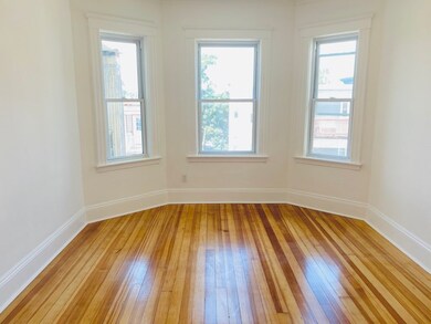 17 Rowell St unit 2, Dorchester, MA 02125 - photo 4