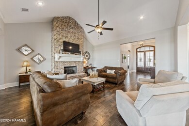 11402 Twin Oaks