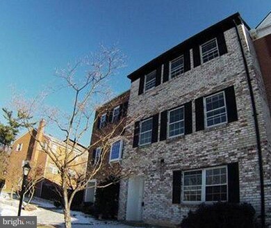 2253 Cedar Ln, Vienna, VA 22182 - photo 2