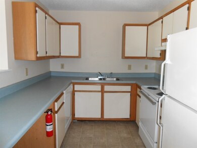 160 Marlene Dr, Jacksonville, NC 28546 - photo 4